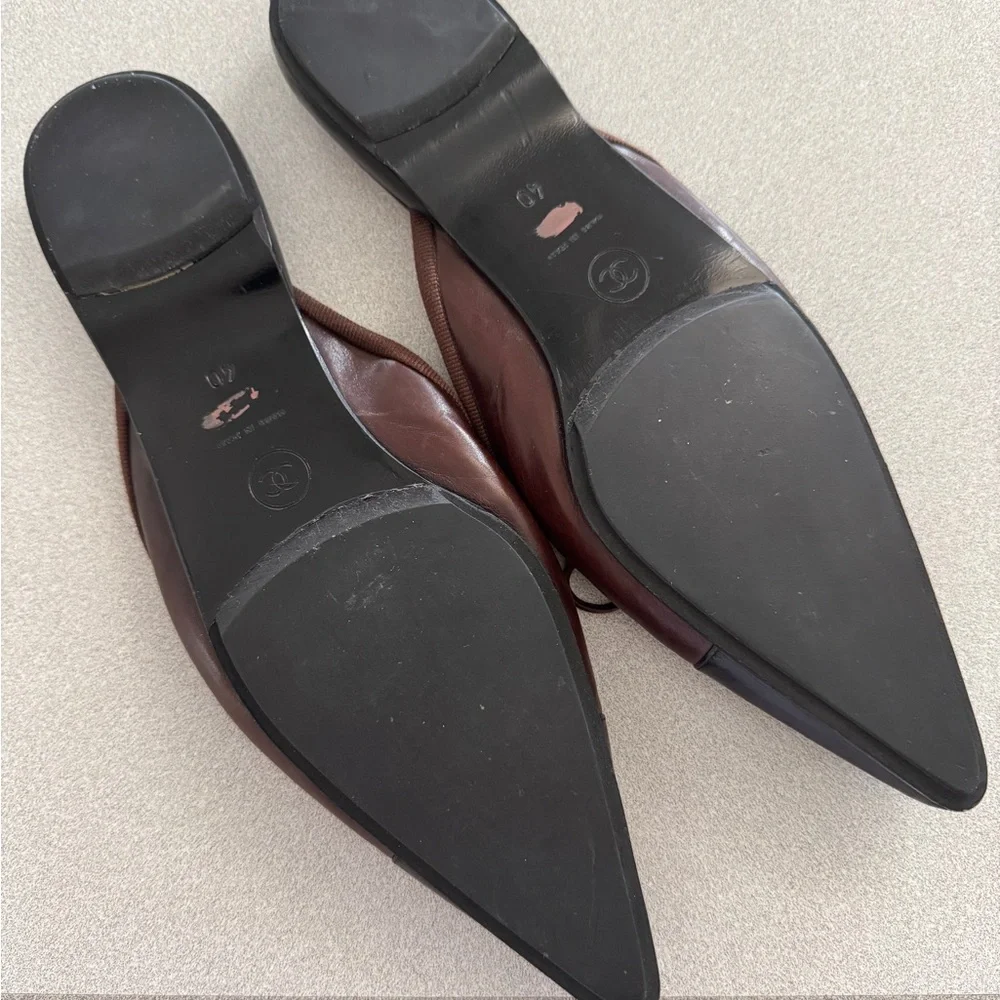CHANEL Women's Two-Tone Brown and Black Ballerina Slides - Picture 2 of 8